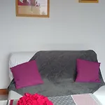 Maisonnette Climatisee Avec Jardin