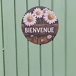 Maisonnette Climatisee Avec Jardin Apartment Sabran