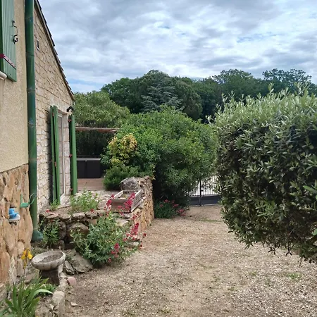 Maisonnette Climatisee Avec Jardin *