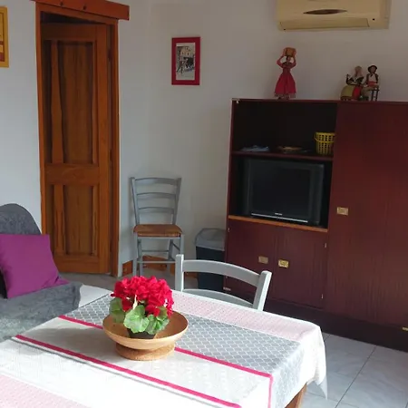 Lägenhet Maisonnette Avec Jardin Sabran