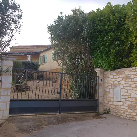 Maisonnette Climatisee Avec Jardin Apartment *