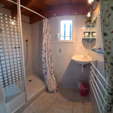 Maisonnette Climatisee Avec Jardin *