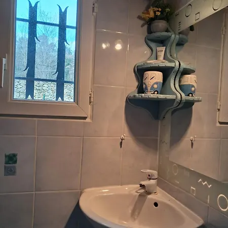 Maisonnette Climatisee Avec Jardin Sabran