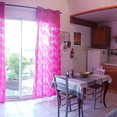 Appartement Climatise Avec Jardin * Sabran