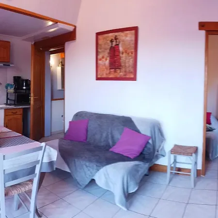 Maisonnette Climatisee Avec Jardin Sabran